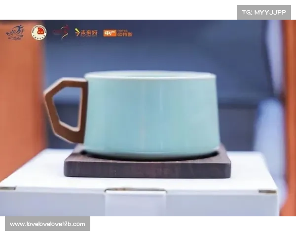 丽水马拉松奖牌设计融入龙泉青瓷非遗元素引发广泛关注与热议 丽水马拉松奖牌设计融入龙泉青瓷非遗元素引发广泛关注与热议